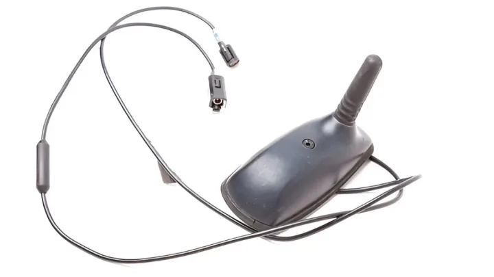 How Much Does It Cost To Replace a Car Antenna Assembly? (2026 Guide)