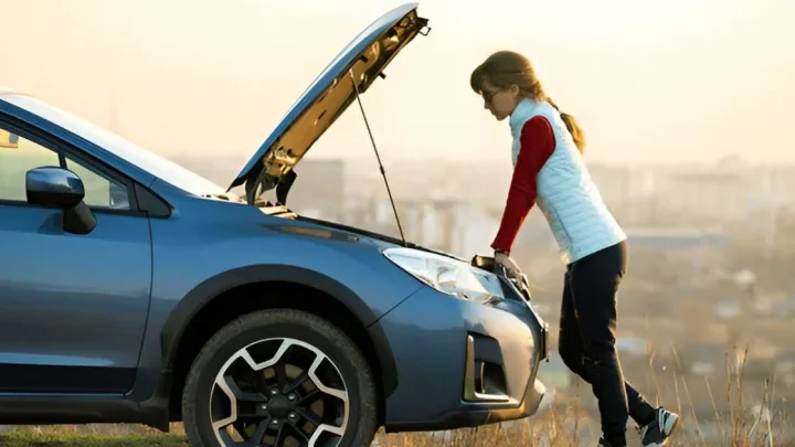 How to Open a Car Hood With a Broken Release Cable